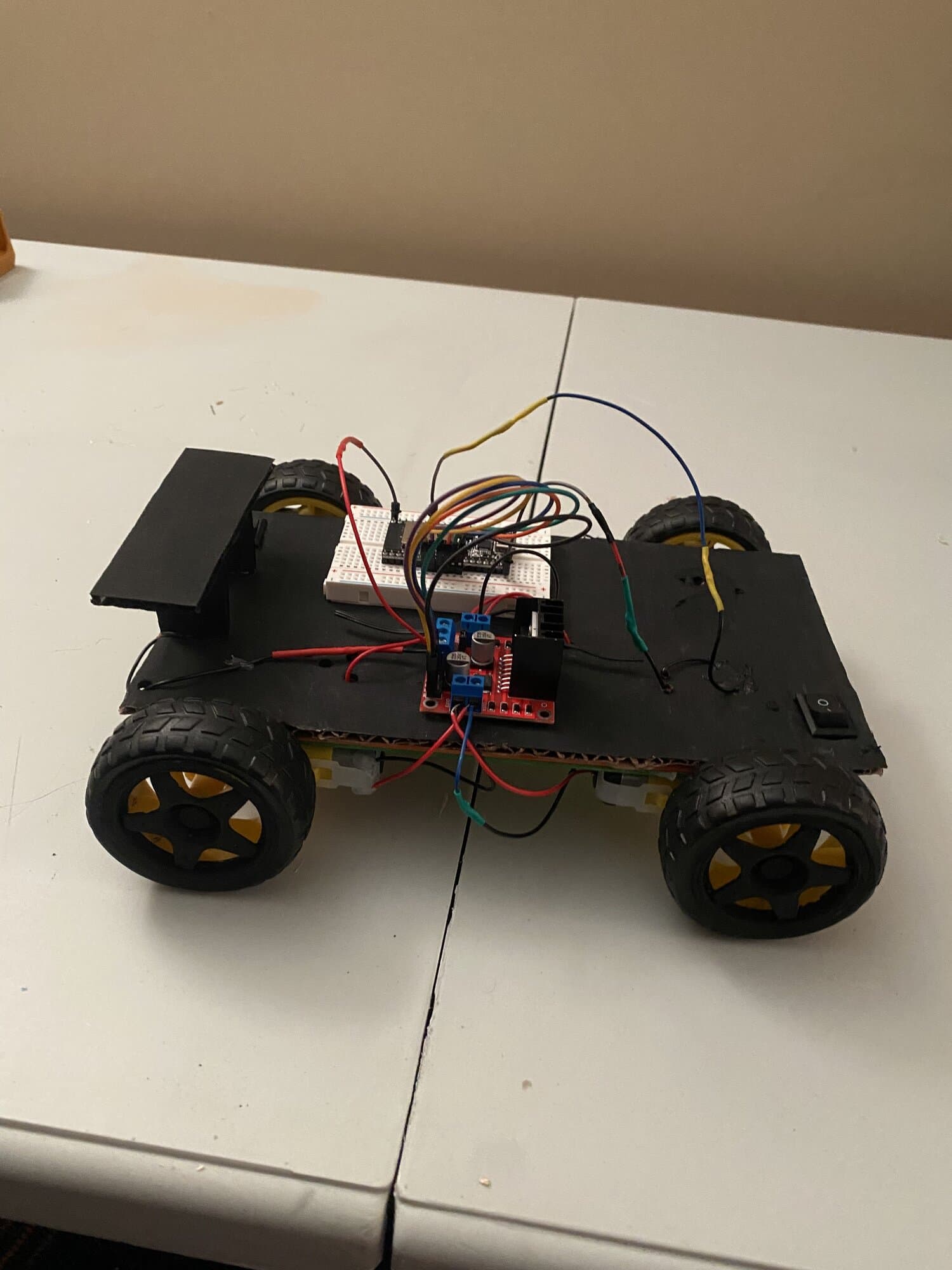 RC Car (ESP32 Based)